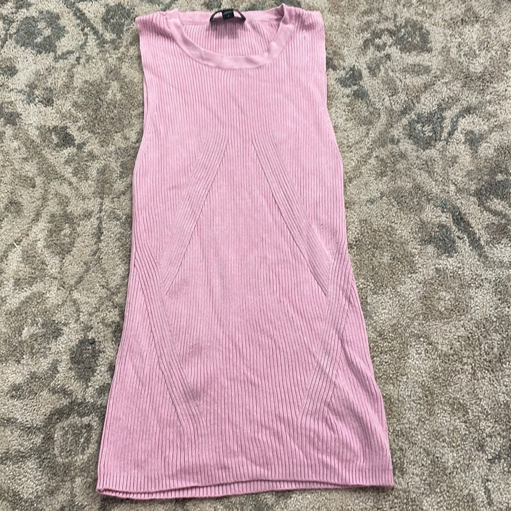Pink sleeveless sweater tank